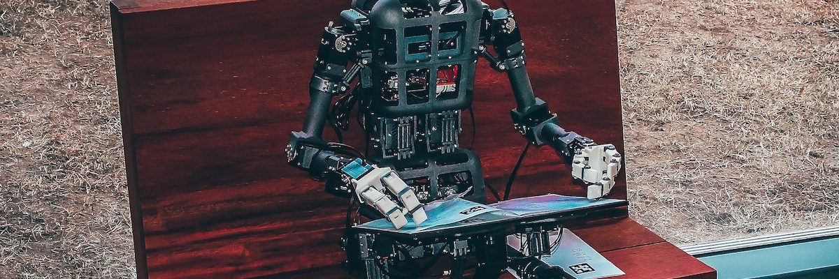 Découvrez comment l'intelligence artificielle (IA) va révolutionner le monde du travail et ce que cela signifie pour votre carrière.