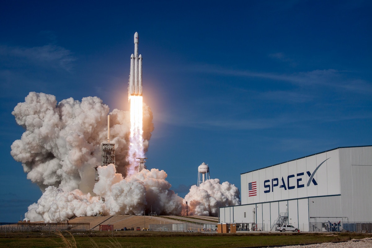 SpaceX atteint une valorisation historique de 175 milliards d’euros