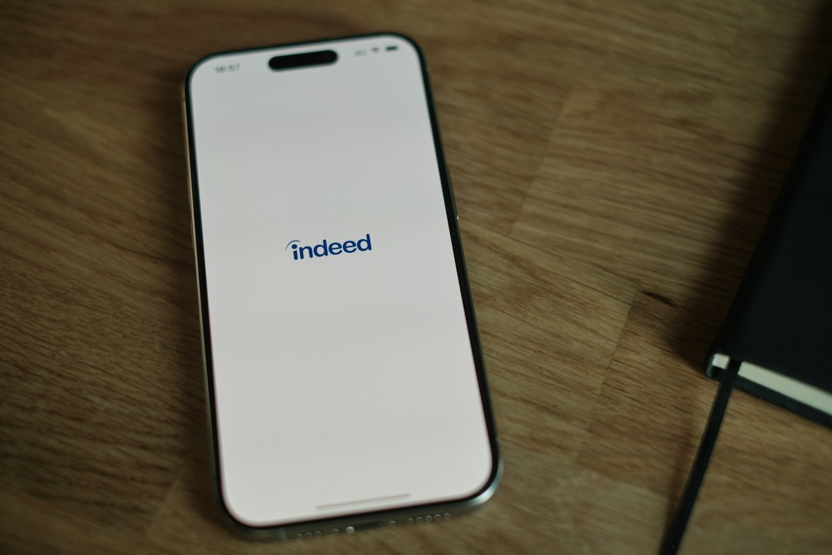 Indeed et Glassdoor annoncent la suppression de 1 300 postes en raison de l’intégration de l’IA