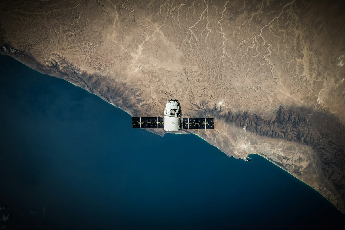 Pourquoi le réseau internet par satellite de Starlink est tombé en panne ?