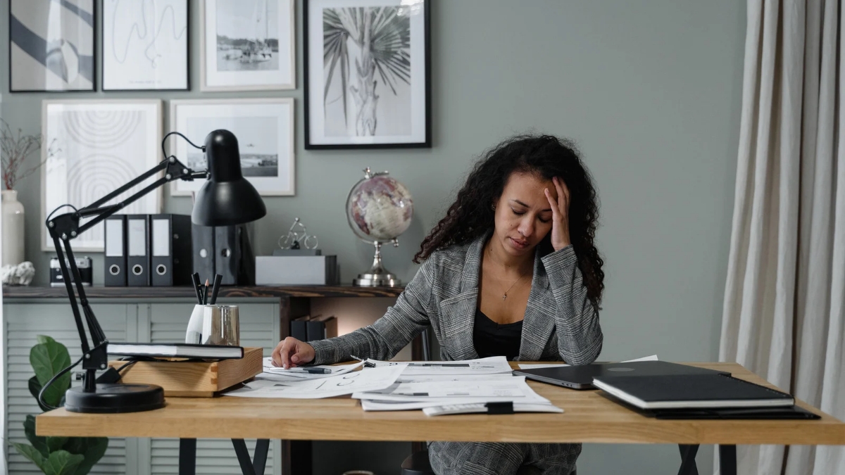 Charge mentale au travail : comment mieux la gérer au quotidien ?