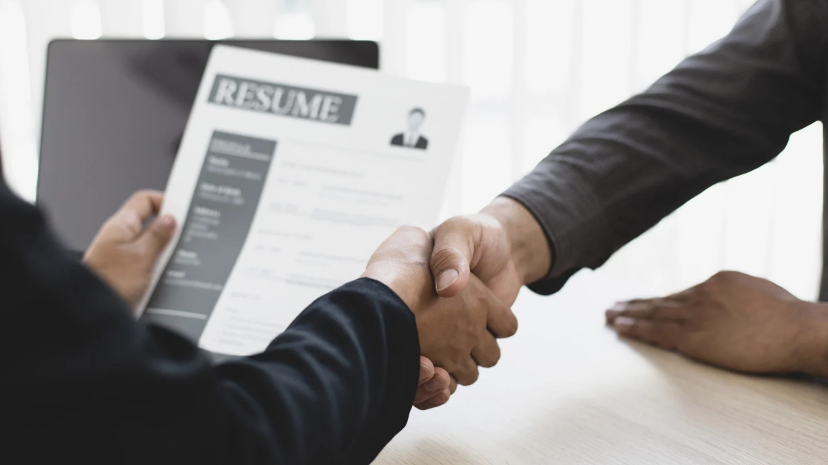 Comment améliorer son CV pour décrocher plus d’entretiens ?