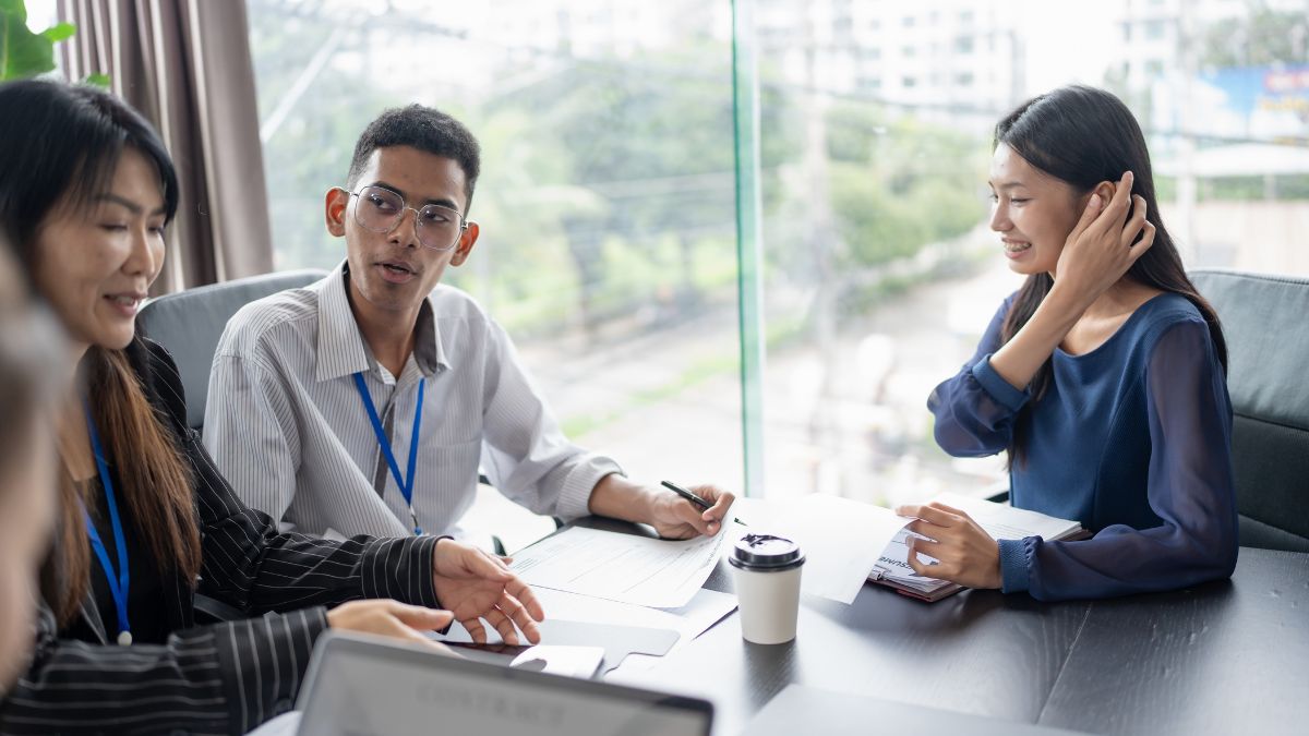 Comment développer son assertivité pour mieux communiquer au travail ?