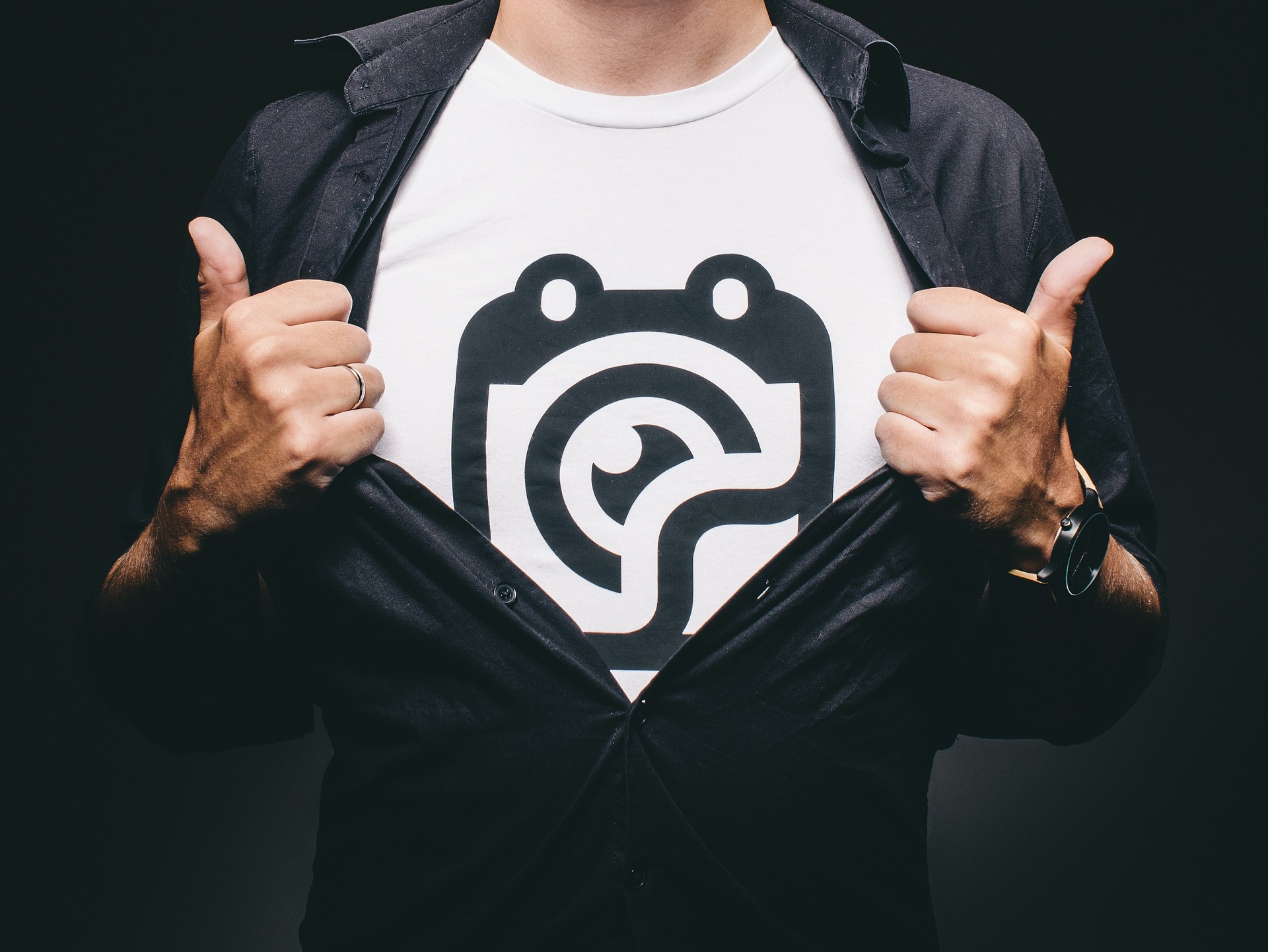 Le sweat shirt personnalisé : l&rsquo;objet publicitaire préféré des startups tech