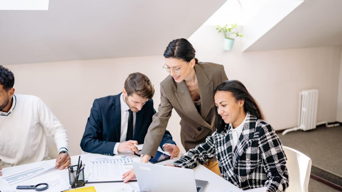 Management décloisonné : quand l’entretien informel devient moteur de performance