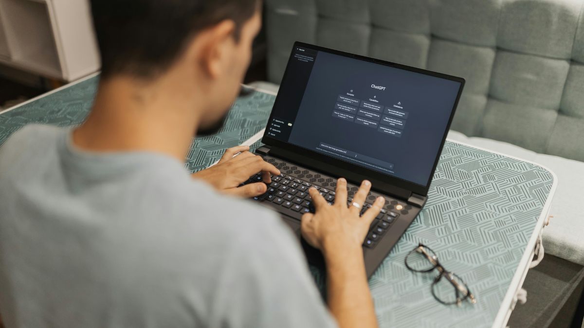 Comment utiliser l’IA pour trier des CV sans discriminer les candidats ?