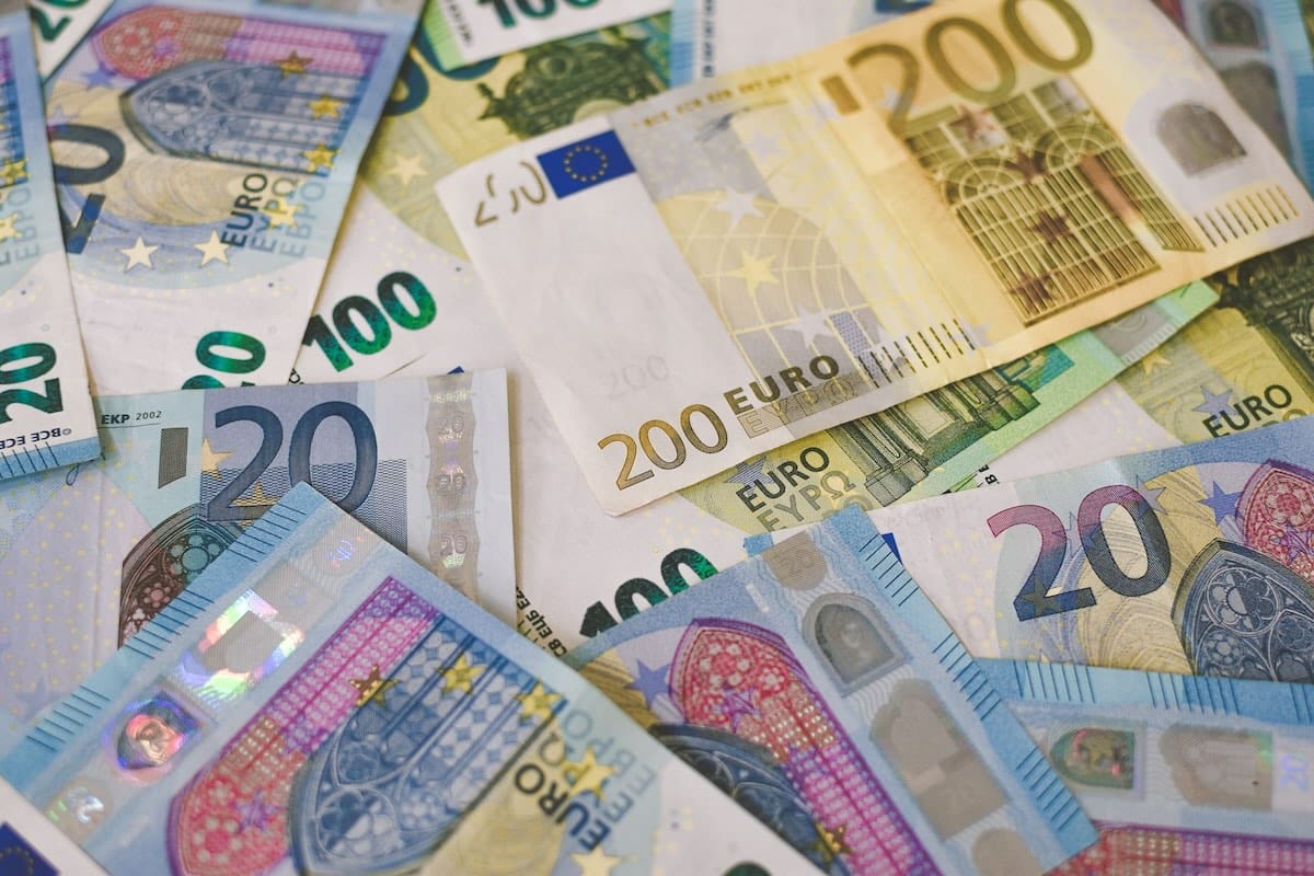 Augmentation du Smic en France de 2,4% : impact sur les travailleurs et l&rsquo;économie