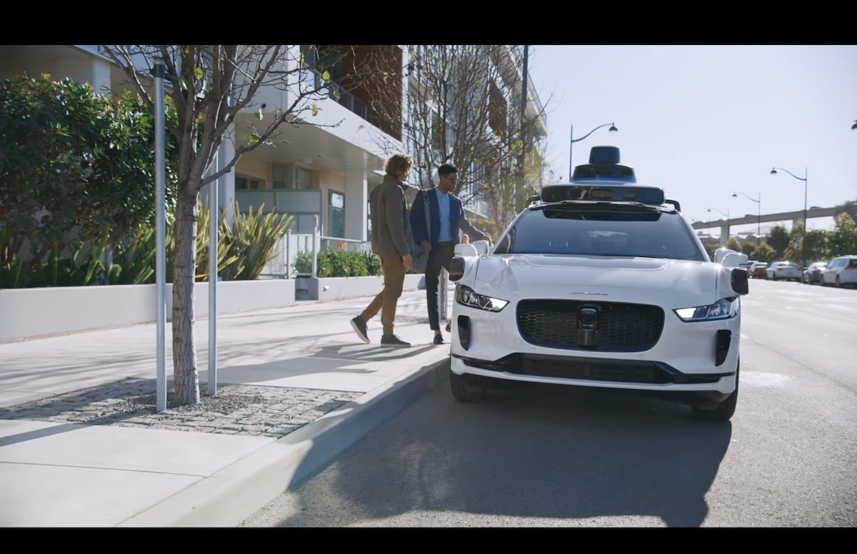 Les taxis autonomes Waymo et la conduite autonome : un regard sur la sécurité routière