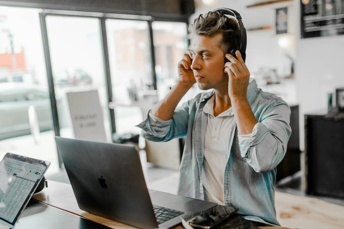 Pourquoi le jobbing offre-t-il un complément de revenus avec ses petites missions ponctuelles ?