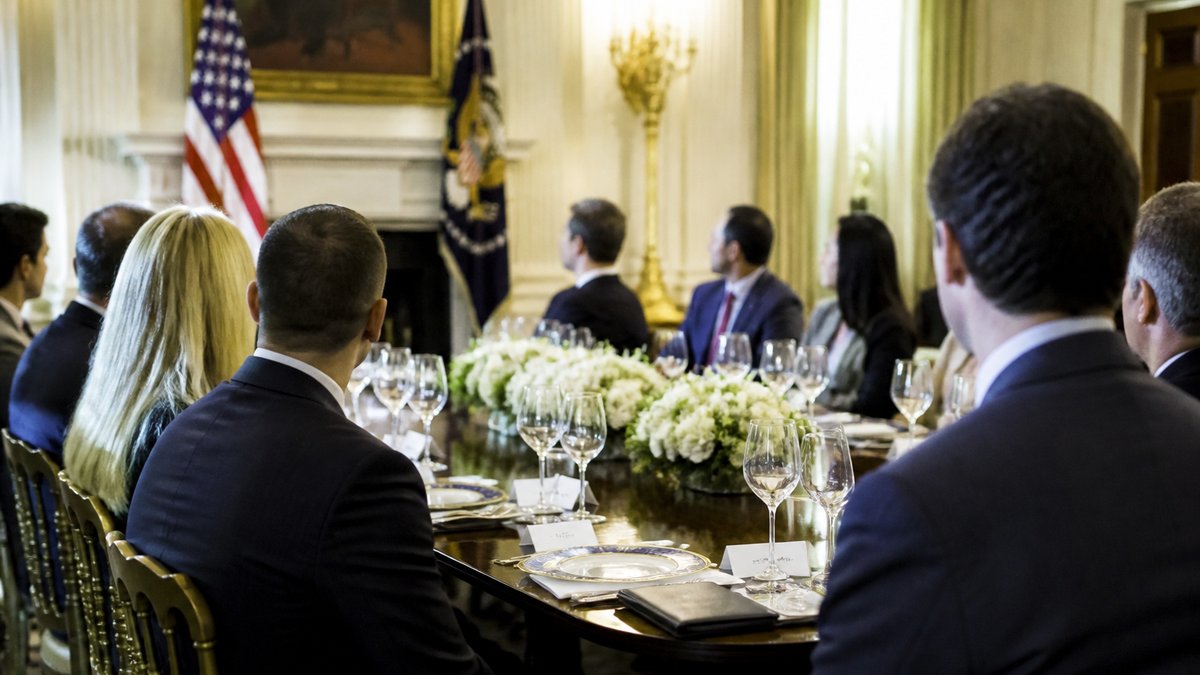 Les enjeux d&rsquo;un dîner à la Maison Blanche pour l&rsquo;intelligence artificielle mondiale